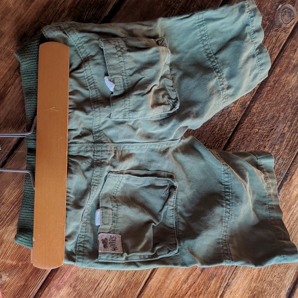 EUC Green Roots cotton shorts size 5 - Picture 2 of 2